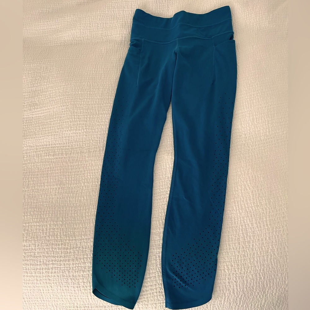 Athleta Women’s XS vented leggings